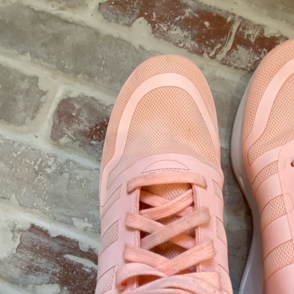 Women’s Adidas Sneakers - Picture 4 of 6